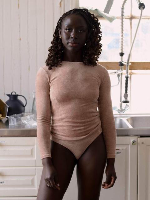 BASERANGE Omo Long Sleeve Tee - Ecovero Velour