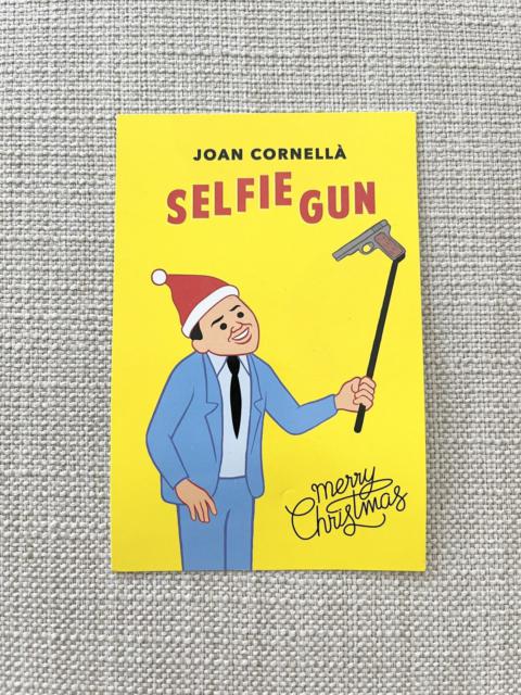 Designer - Joan Cornella selfie gun postcard