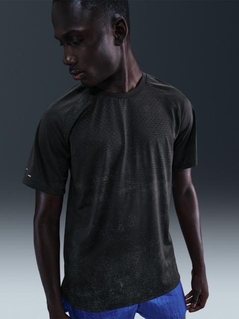 Nike Nike Stride Men's Dri-FIT ADV Short-Sleeve Running Top with Reflective Accents