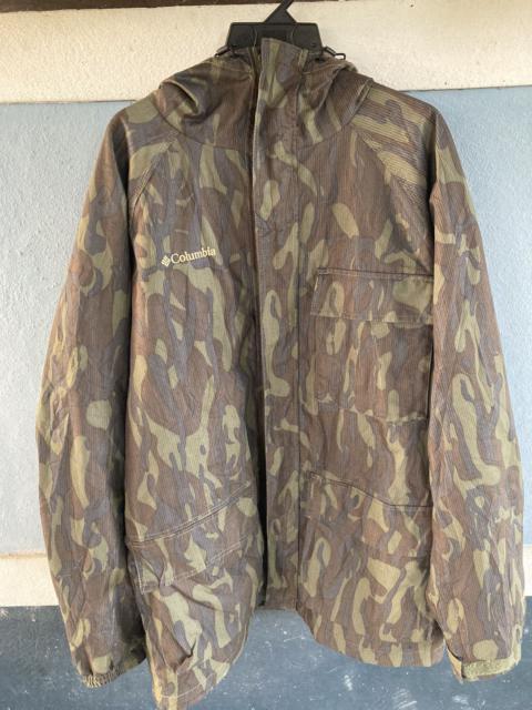 Other Designers Columbia Titanium camo green jacket