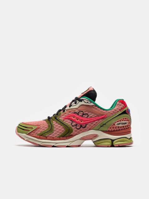 Saucony Jae Tips ProGrid Triumph 4 Sneaker in Peach/Leaf