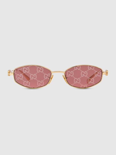 GUCCI Oval frame sunglasses