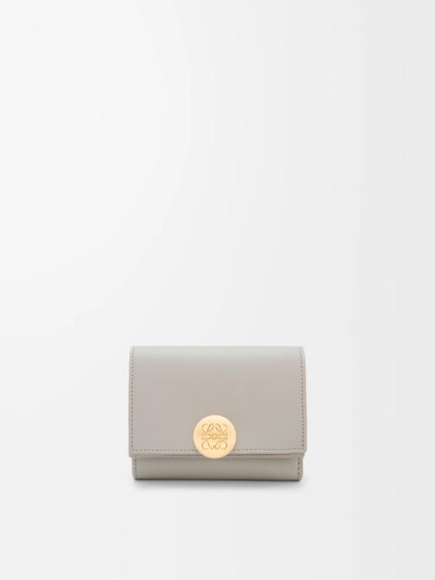 Loewe Pebble trifold wallet in shiny nappa calfskin