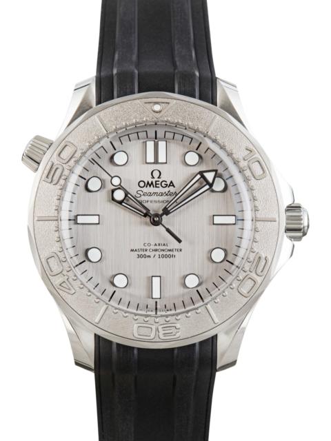 OMEGA Omega Seamaster Stainless Steel on Rubber Diver 300M