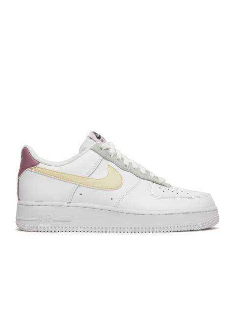 Nike WMNS AIR FORCE 1 '07 ESSENTIAL 'WHITE LEMON DROP'
