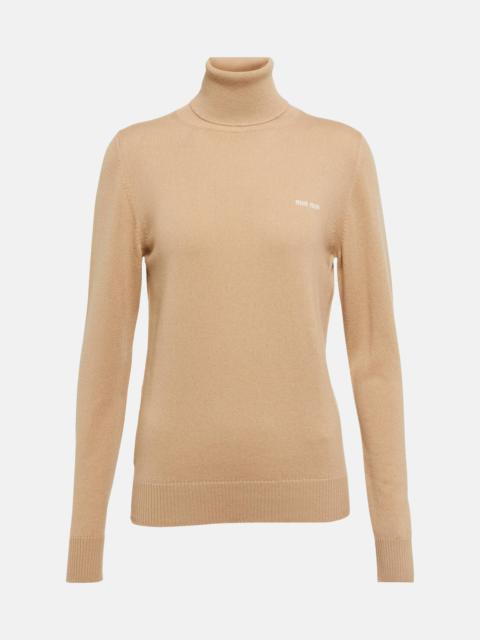 Cashmere turtleneck sweater