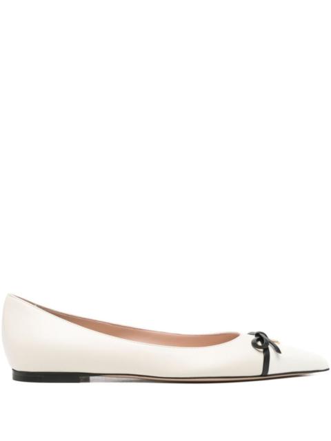 Valentino Valentino Garavani Flat shoes Ivory