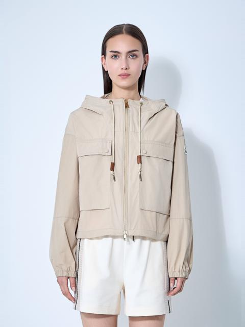 【送料&関税込】Moncler Sauvan Short Parka Sauvan parka in beige - Moncler | Mytheresa