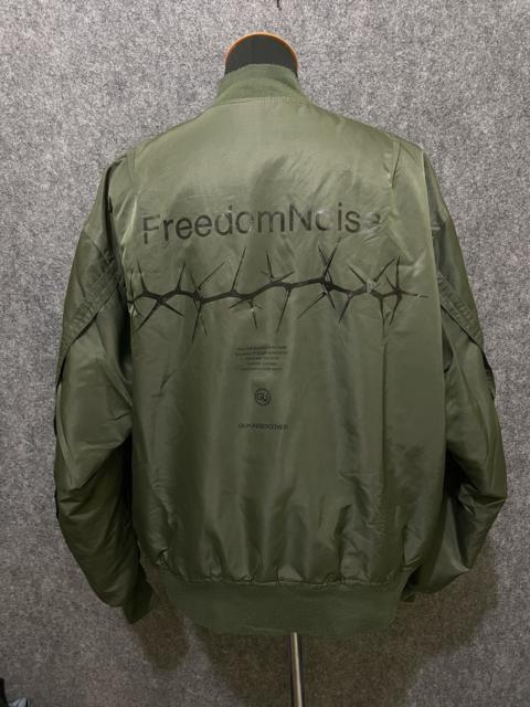 GU x UNDERCOVER FREEDOM NOISE bomber jacket