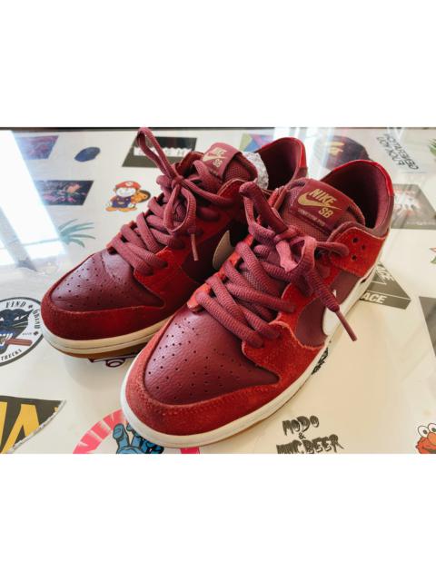Nike Nike SB Zoom Dunk Low Track Red