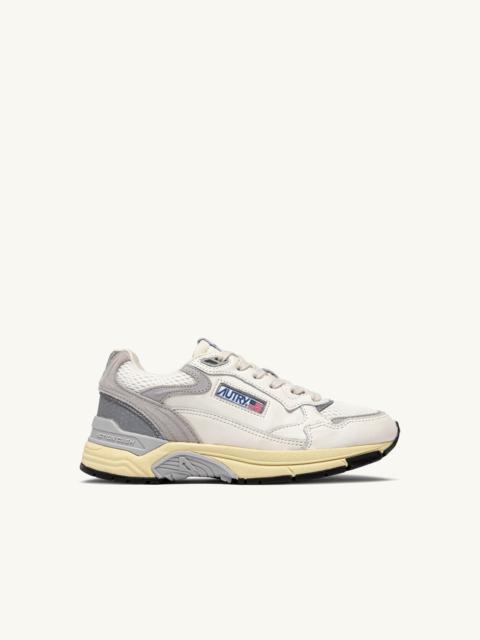 AUTRY HYPERWAY SNEAKERS IN WHITE AND GRAY SUEDE AND MESH