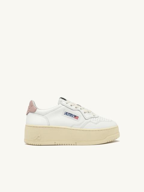 AUTRY MEDALIST PLATFORM SNEAKERS IN WHITE AND POWDER PINK LEATHER