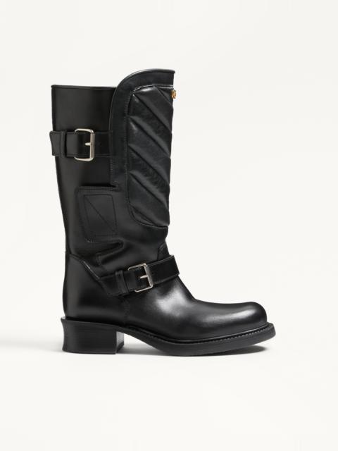 Valentino RAYONS BIKER BOOT IN CALFSKIN AND NAPPA LEATHER WITH CHEVRON PATTERN 40MM