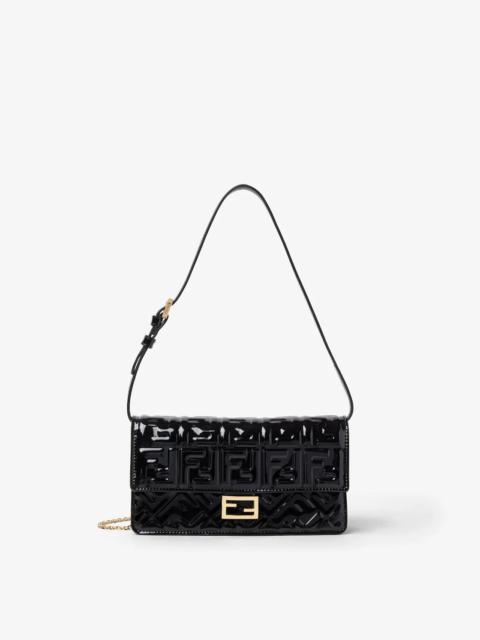 FENDI Fendi Baguette Wallet Crossbody