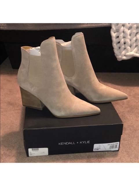 Other Designers Kendall & Kylie Finley Light Natural Suede Boots