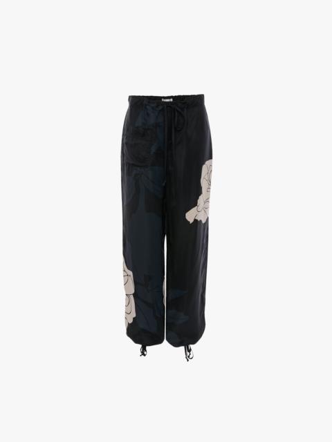 Victoria Beckham Cargo Trouser In Dark Navy Floral Print