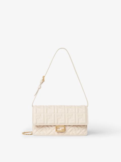 FENDI Wallet On Chain Baguette