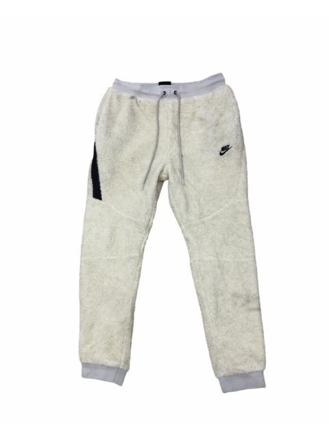 NIKE PANTS