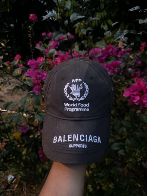 BALENCIAGA Balenciaga Support World Food Programme Hat