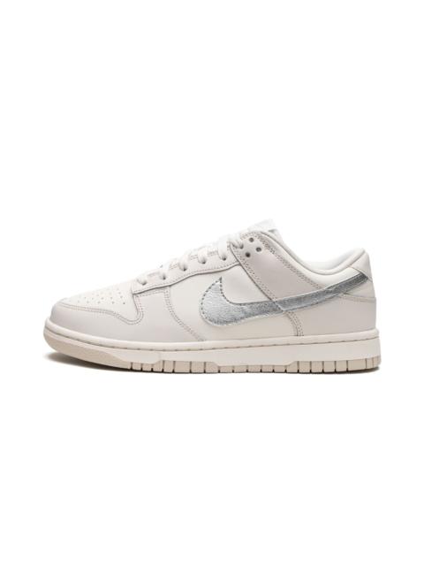 Nike WMNS Dunk Low ESS Trend