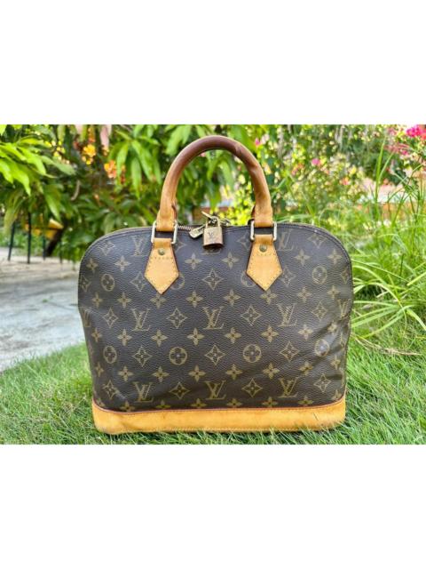 Louis Vuitton Authentic Louis Vuitton Monogram Canvas Alma PM Bag