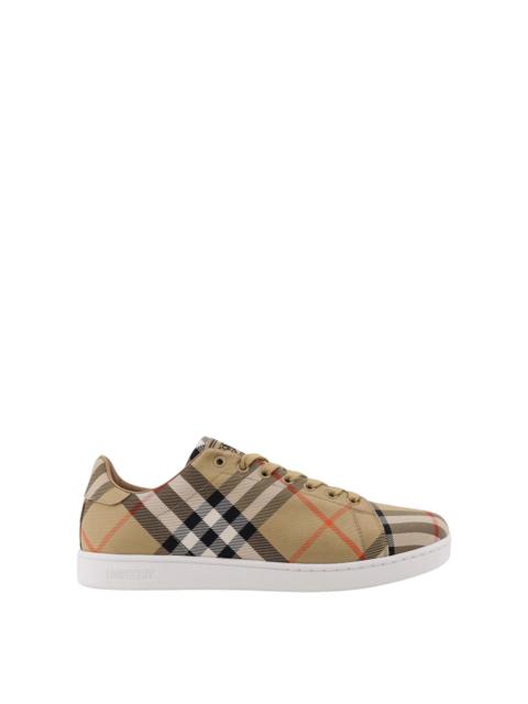 Burberry Sneaker with Check pattern
