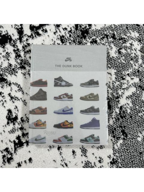 RIZZOLI USA Nike SB The Dunk Book