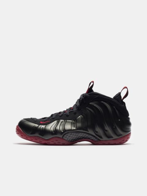 Nike Air Foamposite One Sneaker in Black/Varsity Red