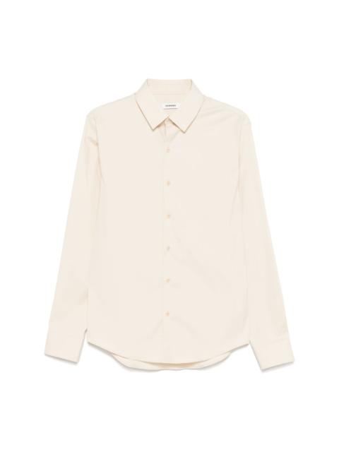 cutaway-collar shirt