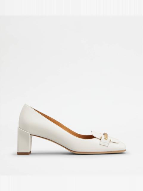 Tod's PUMPS IN LEATHER - WHITE