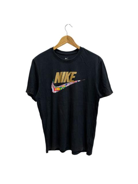 Nike NIKE SWOOSH INTERNATIONAL FLAGE LOGO TSHIRT