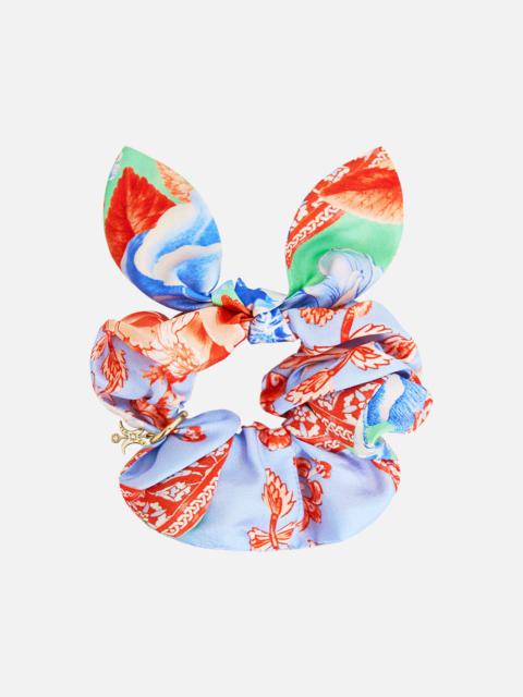 CAMILLA SCRUNCHIE WITH TIE AND CHARM