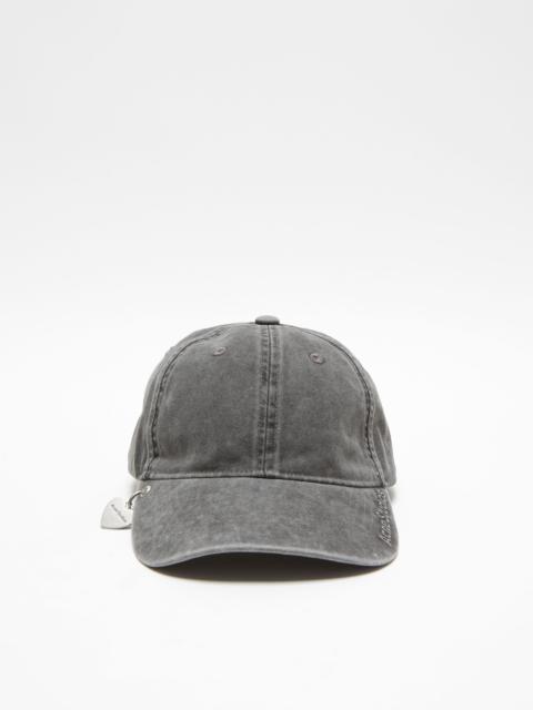 Acne Studios Twill cap pendant - Faded black