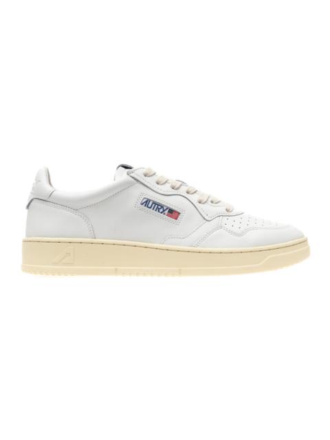 AUTRY MEDALIST LOW LEATHER SNEAKERS