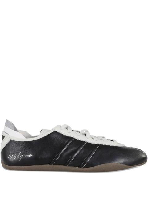 Y-3 Introducing the Y-3 TOKYO Sneakers by Y-3 Yohji Yamamoto Adidas, a contemporary take on trainers. Cr