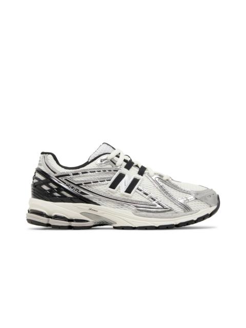 1906R 'Silver Metallic Black'