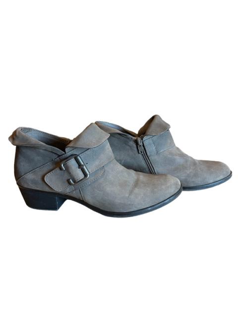 MeToo Grey Faux Suede Cuban Heeled Ankle Booties Size 8.5
