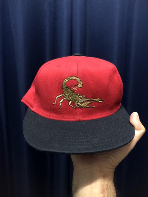 Other Designers Vintage - Vintage Lids Scorpion Sting Golden Embroided 86 Fitted Cap