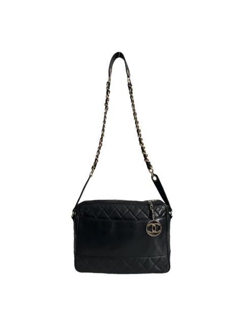 CHANEL Leather handbag