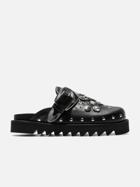 TOGA PULLA EYELET METAL SABOT