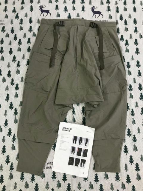 ACRONYM Acronym P30A-DS RAF Green XS Cropped Cargo Pants (full