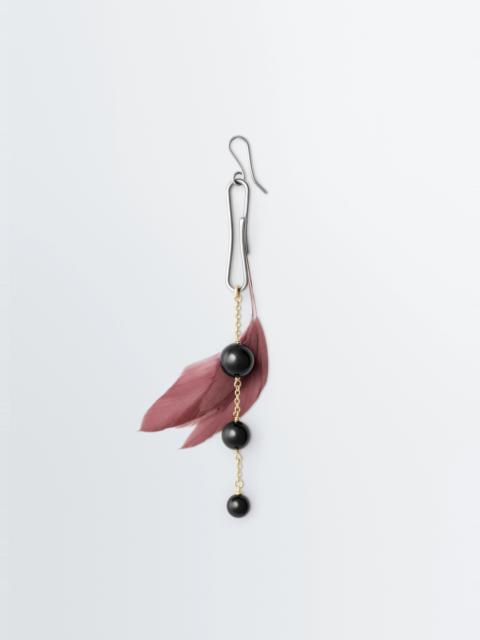Lemaire DOT EARRING WITH ONYX AND ROOSTER FEATHER