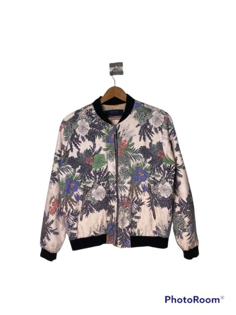Other Designers Zara - Zara Bomber Jacket Graphic Design