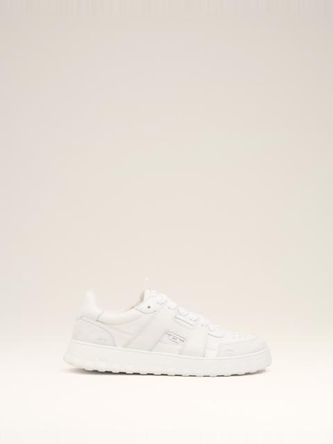 AMI Paris WHITE SMOOTH LEATHER LOW TOP A WALK SNEAKERS