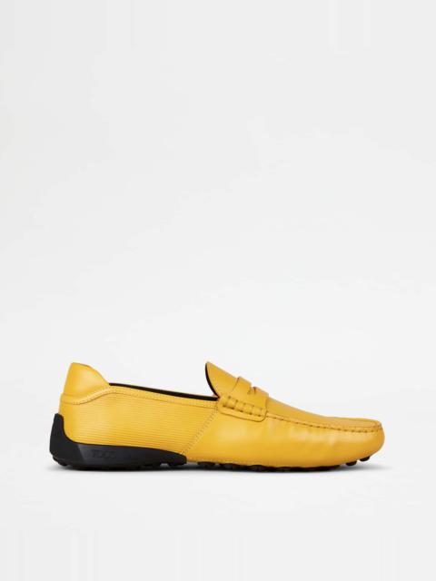 Tod's LOAFERS IN LEATHER - YELLOW, BLACK
