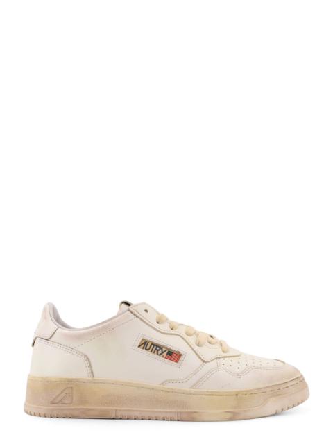 AUTRY Super Vintage Low-Top Leather Sneakers