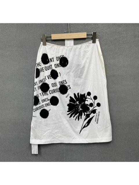 Prada Prada midi skirts and pencil skirts with elastic waists are essential fashion items.