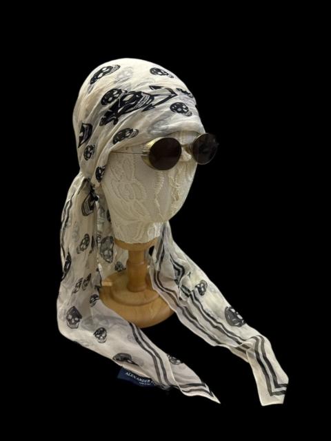 Alexander McQueen ALEXANDER MCQUEEN SKULLS ALL-OVER PRINT SILK SCARF