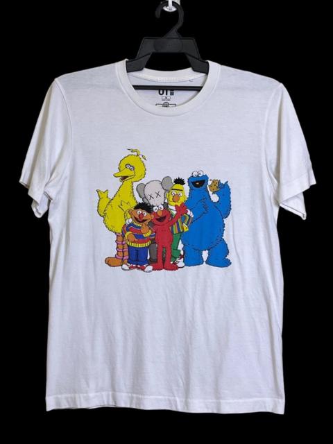 Other Designers Kaws × Uniqlo - COOL💥💥UNIQLO x KAWS x SESAME STREET COLLABORATION T SHIRT