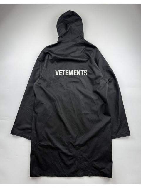 VETEMENTS Vetements F/W’18 Oversized Rain Coat